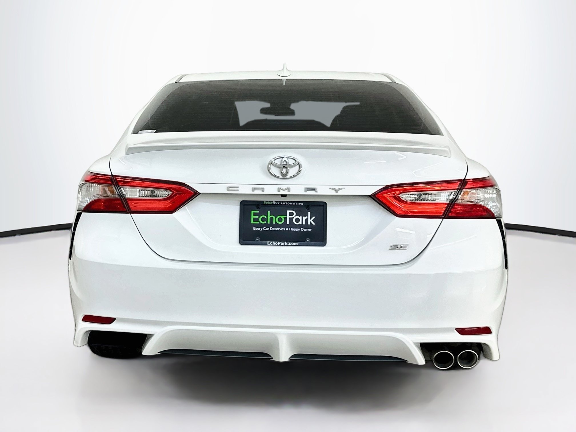 Used 2019 Toyota Camry SE w/ Carpet Mat Package FWD image 7