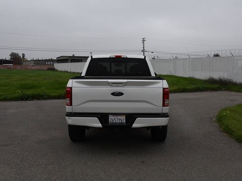 Used 2017 Ford F150 Lariat image 5