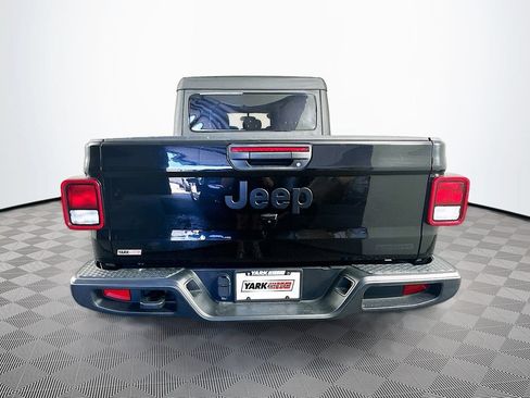 Certified 2020 Jeep Gladiator Sport w/ Quick Order Package 24S AWD/4WD image 10