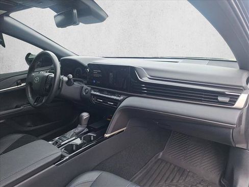 Used 2025 Toyota Camry XSE FWD image 19