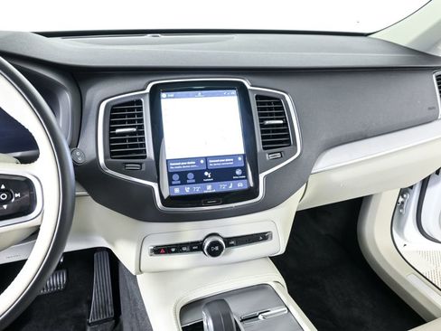 Certified 2023 Volvo XC90 B5 Core w/ Protection Package Premier image 14