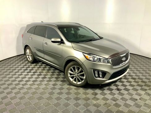 Used 2017 Kia Sorento SX image 6