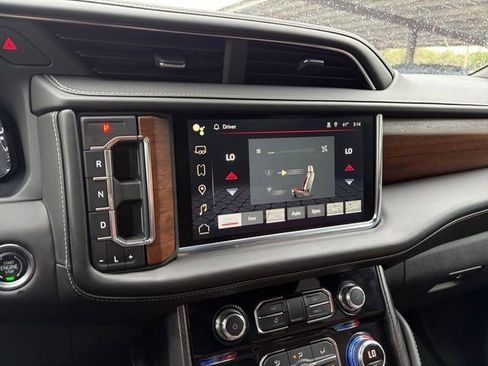 Certified 2023 GMC Yukon Denali Ultimate image 9