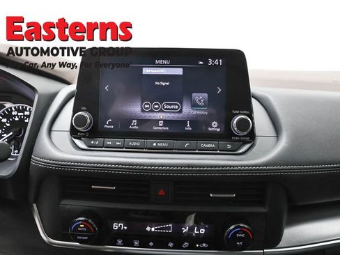 Used 2023 Nissan Rogue SV AWD/4WD image 11