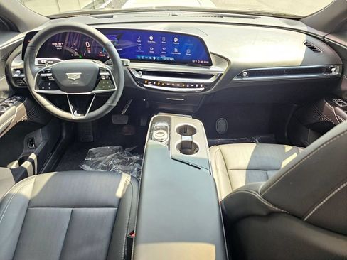 Certified 2024 Cadillac Lyriq Sport AWD/4WD image 17