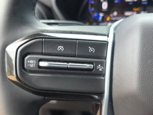 Used 2025 Chevrolet Colorado Trail Boss AWD/4WD image 22