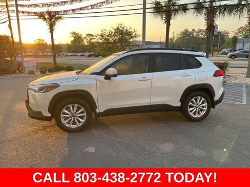 Used 2024 Toyota Corolla Cross LE image 34