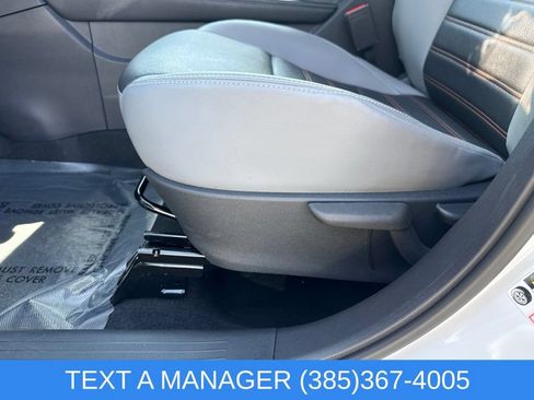 Used 2023 Nissan Kicks SR w/ SR Premium Package FWD image 17