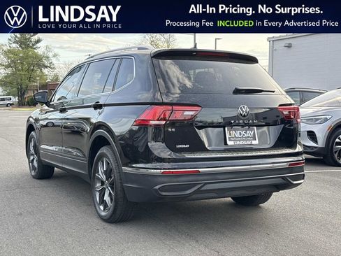Used 2023 Volkswagen Tiguan SE w/ Panoramic Sunroof Package image 5