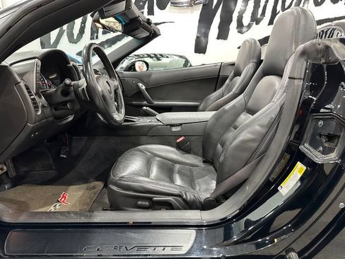 Used 2007 Chevrolet Corvette Convertible w/ Preferred Equipment Group RWD image 10
