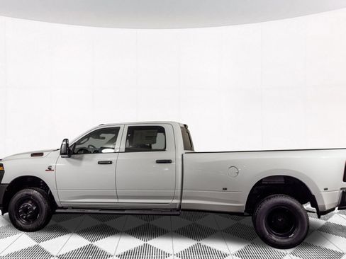 New 2026 RAM 3500 Tradesman AWD/4WD image 17