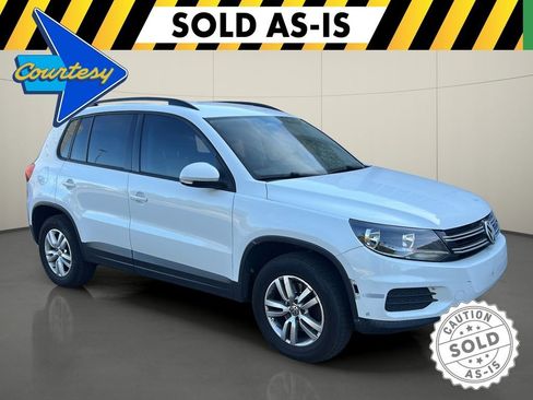 Used 2016 Volkswagen Tiguan S image 1