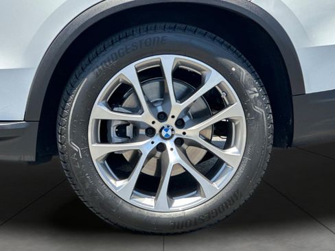 Used 2024 BMW X5 sDrive40i w/ Premium Package RWD image 26