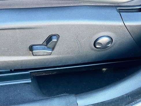 Used 2023 Chrysler 300 S image 12