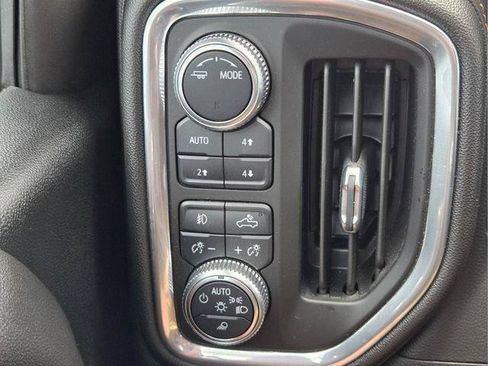 Certified 2021 GMC Sierra 1500 AT4 w/ AT4 Premium Package AWD/4WD image 31