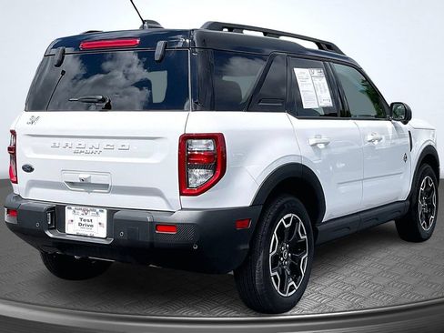 Used 2025 Ford Bronco Sport Outer Banks w/ Outer Banks Tech Package+ AWD/4WD image 7