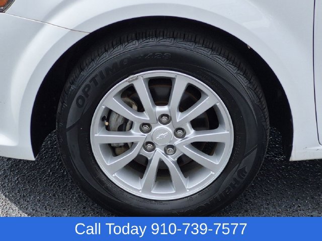 Used 2020 Chevrolet Sonic LT FWD image 10