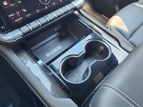 New 2026 GMC Yukon XL Elevation image 33