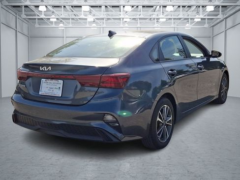 Used 2024 Kia Forte LXS FWD image 5