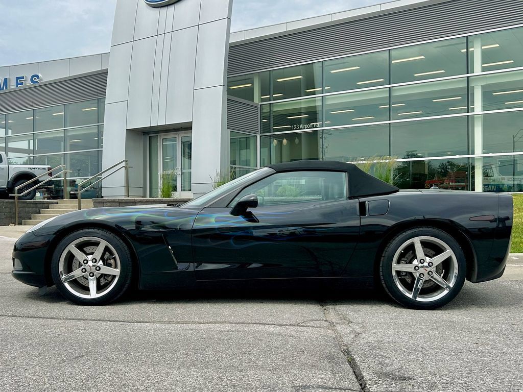 Used 2005 Chevrolet Corvette Convertible w/ Preferred Equipment Group RWD image 3
