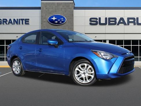 Used 2018 Toyota Yaris iA image 2