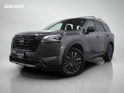 Used 2023 Nissan Pathfinder SL w/ SL Premium Package