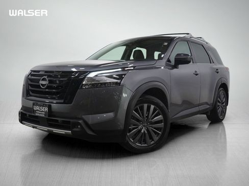 Used 2023 Nissan Pathfinder SL w/ SL Premium Package image 1