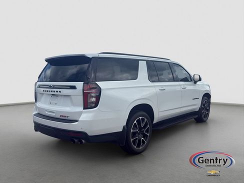 Used 2023 Chevrolet Suburban RST w/ Sport Performance Package AWD/4WD image 6