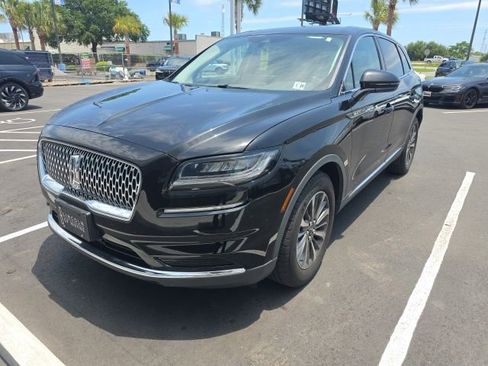 Used 2023 Lincoln Nautilus AWD w/ Premium Package image 3