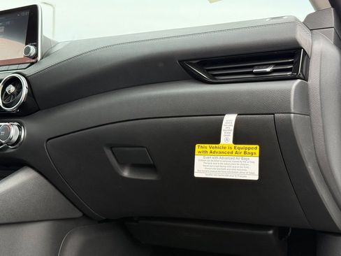 Certified 2025 Nissan Sentra SV image 29