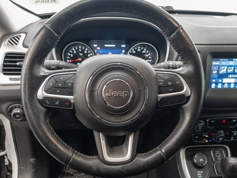 Used 2018 Jeep Compass Latitude w/ Popular Equipment Group image 17