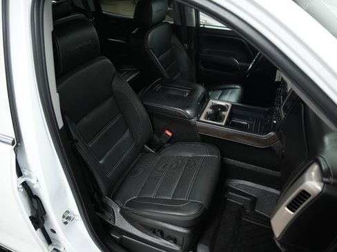 Used 2018 GMC Sierra 1500 Denali w/ Denali Ultimate Package image 18