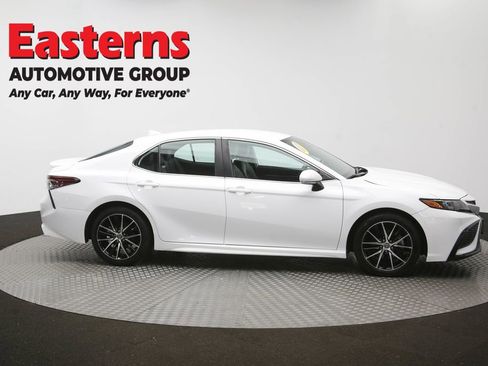 Used 2024 Toyota Camry SE FWD image 40
