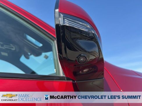 New 2026 Chevrolet Suburban RST image 16