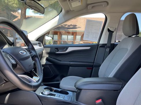 Used 2022 Ford Escape SE w/ SE Sport Appearance Package FWD image 39