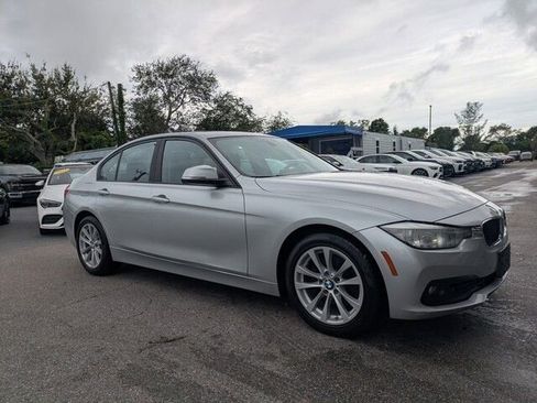 Used 2017 BMW 320i xDrive Sedan image 9