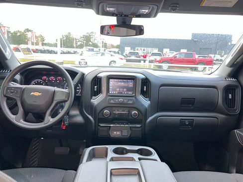 Used 2021 Chevrolet Silverado 1500 Custom image 15