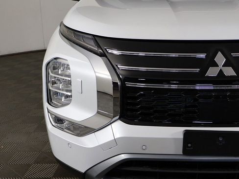 New 2026 Mitsubishi Outlander SE AWD/4WD image 15
