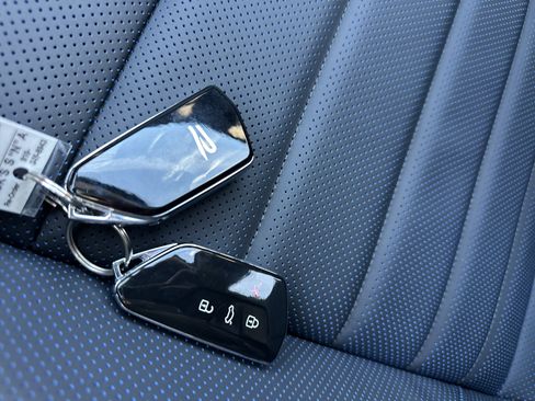 Used 2026 Volkswagen Golf image 20