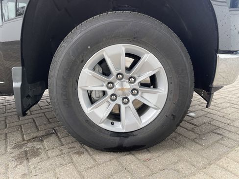 Used 2025 Chevrolet Silverado 1500 LT image 14