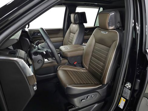 Used 2026 GMC Yukon Denali Ultimate AWD/4WD image 20