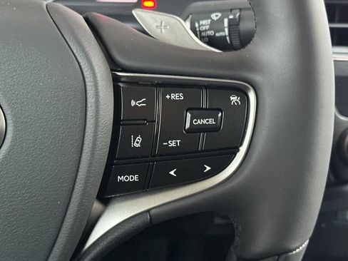 Used 2025 Lexus ES 300h w/ Accessory Package (Z2) FWD image 27