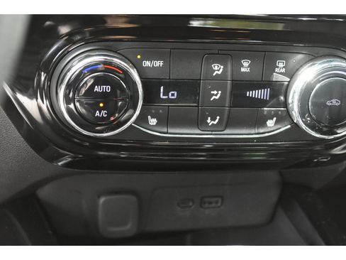 Used 2025 Chevrolet Trax RS w/ Driver Confidence Package image 26