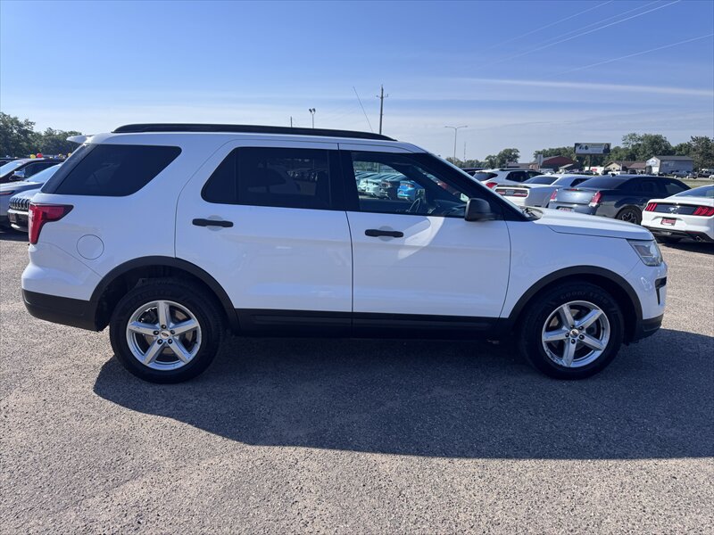 Used 2018 Ford Explorer 4WD image 5