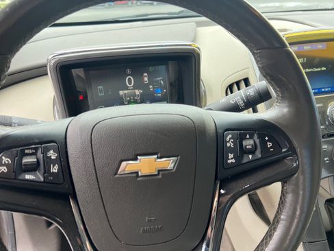 Used 2014 Chevrolet Volt Premium w/ Premium Trim Package FWD image 11