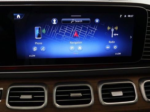 Used 2024 Mercedes-Benz GLS 580 4MATIC image 4