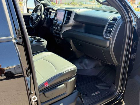 Used 2025 RAM 2500 Tradesman w/ Chrome Appearance Group AWD/4WD image 28