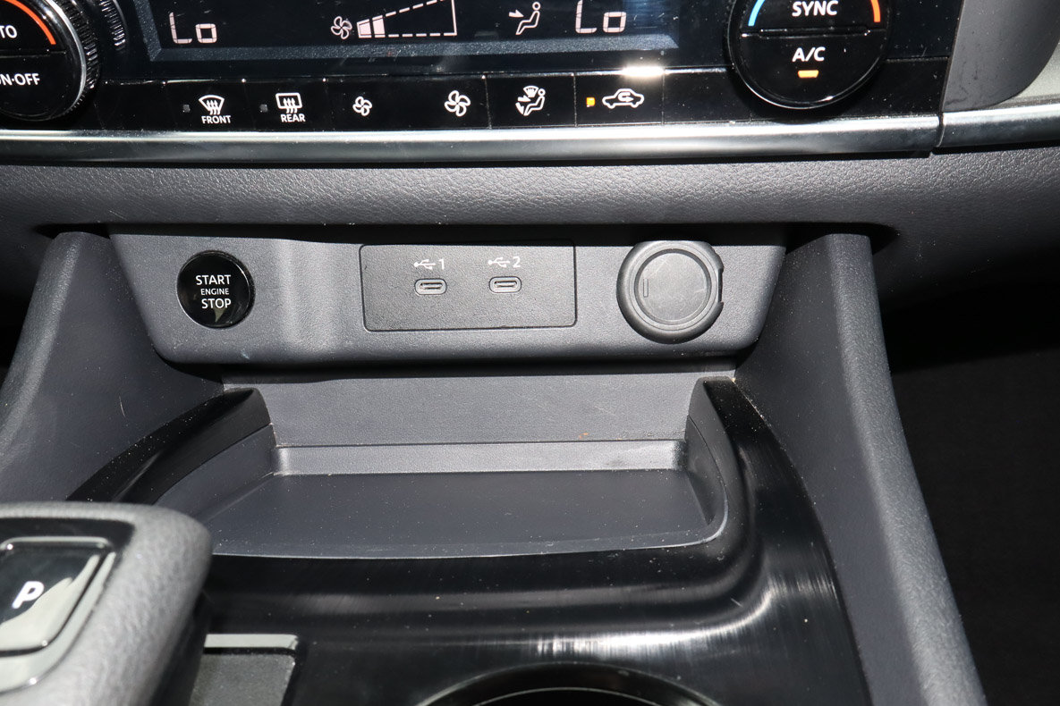 Used 2025 Nissan Rogue SV FWD image 21