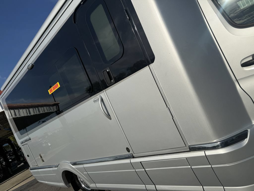 Used 2020 Mercedes-Benz Sprinter 3500 image 19