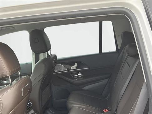 Used 2020 Mercedes-Benz GLS 450 4MATIC image 10